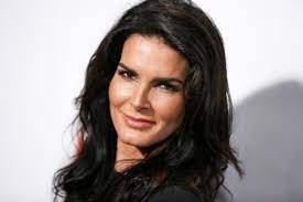 angie harmon height